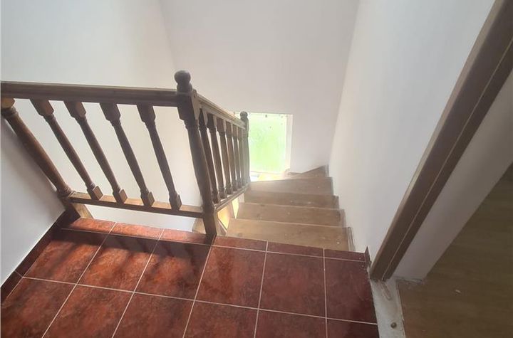Casă - 5 camere de vanzare BREAZA - Prahova anunturi imobiliare Prahova