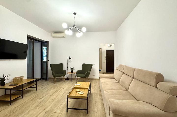3-room apartment, Calea Victoriei area, metro station access anunturi imobiliare Bucuresti