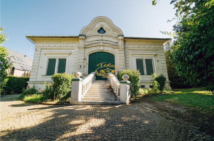 Casă - 7 camere de vanzare CENTRAL - Mures anunturi imobiliare Mures