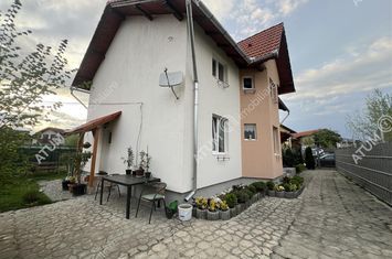 Vilă - 5 camere de vanzare VETERANI - Sibiu anunturi imobiliare Sibiu