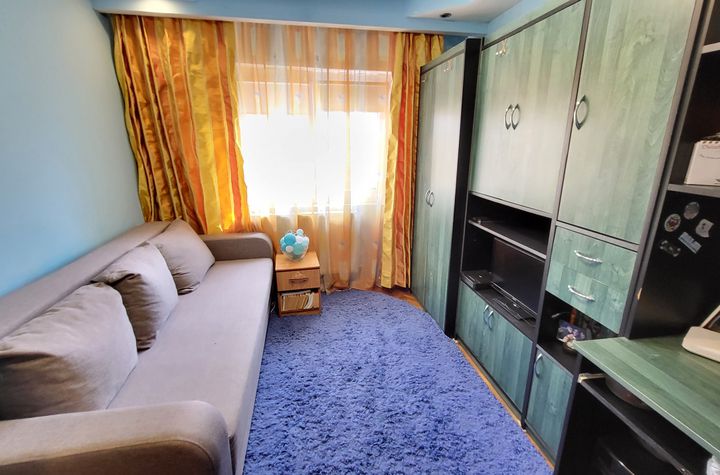 Apartament 3 camere de vanzare TARGU-JIU - Gorj anunturi imobiliare Gorj