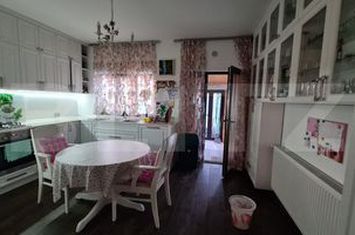 Casă - 4 camere de vanzare SATU MARE - Satu Mare anunturi imobiliare Satu Mare