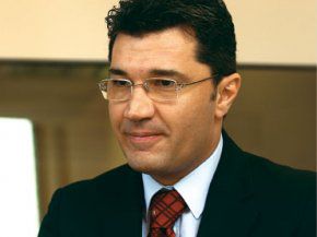 Uzunov amână proiecte de 20 milioane de euro