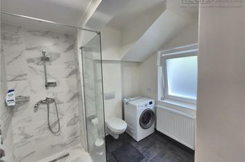 Casă - 8 camere de vanzare NOUA - Brasov anunturi imobiliare Brasov