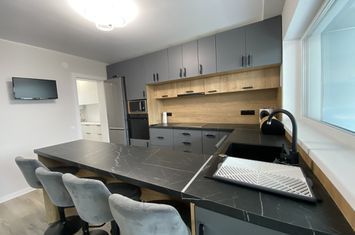 Vilă - 4 camere de inchiriat SIBIU - Sibiu anunturi imobiliare Sibiu
