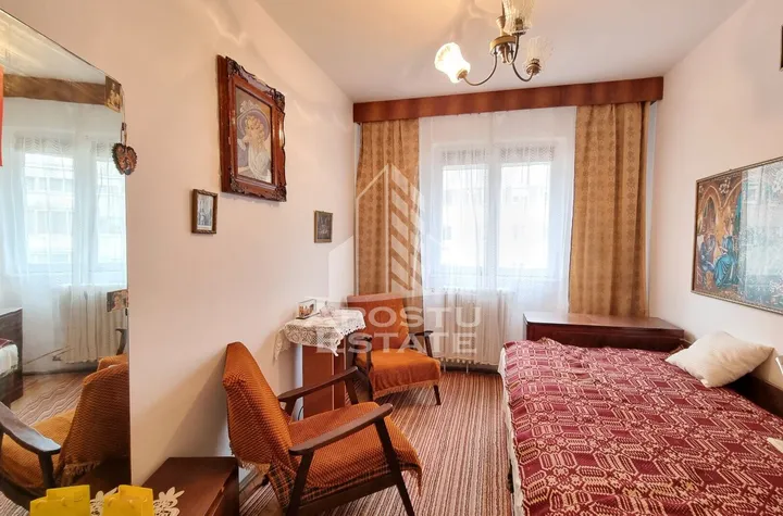 Apartament cu 3 camere, etaj intermediar, zona Dacia anunturi imobiliare Timis