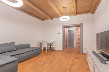Apartament situat in zona istorica a Brasovului anunturi imobiliare Brasov