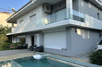 Clădire cu 5 apartamente și piscină, Drama anunturi imobiliare Grecia