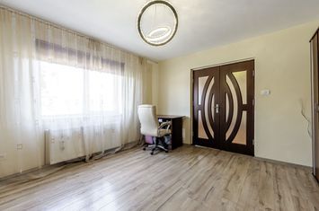 VÂNDUT! Casă individuală cu grădină,  Aradul Nou, Str. Molidului anunturi imobiliare Arad