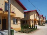 Dezvoltatorii taie din profituri pentru a putea relua vanzarea de locuinte