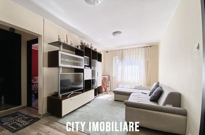 Apartament 4 camere de vanzare ZORILOR - Cluj anunturi imobiliare Cluj