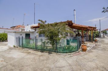 Casă parter 75 mp pe teren 333 mp — Achinos anunturi imobiliare Grecia