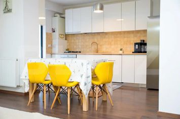 Apartament 3 camere de vanzare TRACTORU - Brasov anunturi imobiliare Brasov