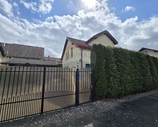 Casă 5 cam Selimbar, 160 mp