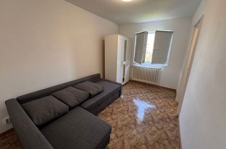 Garsoniera 18mp 8/10 7 minute metrou anunturi imobiliare Bucuresti