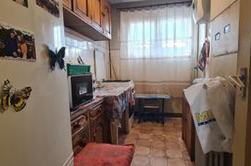 Apartament 2 camere decomandat insorit zona Piata Astra anunturi imobiliare Brasov