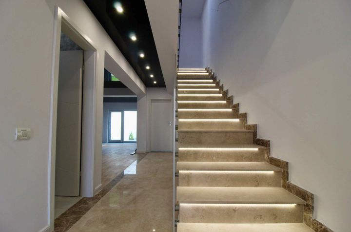 Casă - 5 camere de vanzare BUCURESTII NOI - Bucuresti anunturi imobiliare Bucuresti