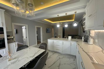 Apartament 3 camere de vanzare RADAUTI - Suceava anunturi imobiliare Suceava