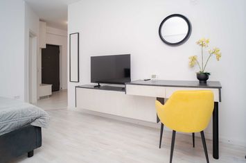 APARTAMENT CU LOC DE PARCARE, DISPONIBIL CU MUTARE IMEDIATA, UNIREA TOWERS anunturi imobiliare Iasi