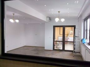Apartament 5 camere 185 mp