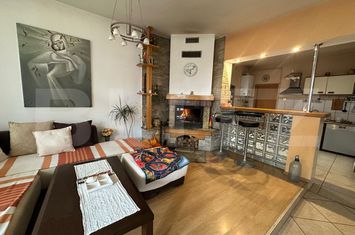 Casă - 5 camere de vanzare BLASCOVICI - Timis anunturi imobiliare Timis