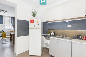 Apartament 2 camere renovat la casă zona Drăgășani anunturi imobiliare Arad