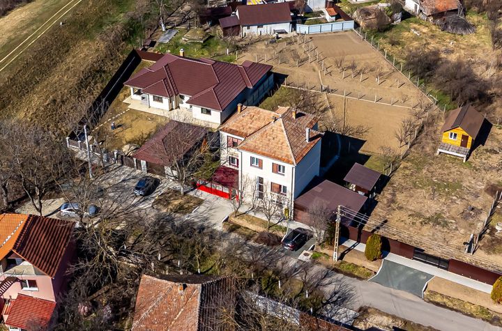 Preț NOU! Casa P+2 în zona centrală Chișineu-Criș anunturi imobiliare Arad