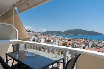 Apartament 2 camere, 66 mp, vedere la mare, Nea Peramos anunturi imobiliare Grecia