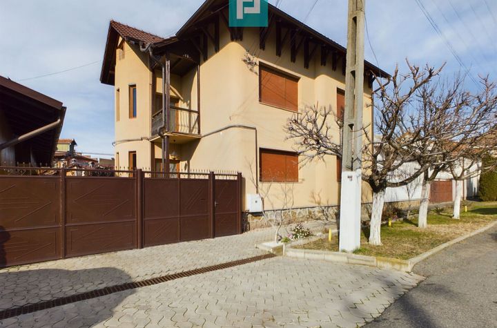 Casă solidă și impunătoare în Grădiște anunturi imobiliare Arad