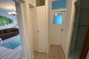 Inchiriere garsoniera mobilata/utilata vedere spate imobil 1989 Stirbei Voda anunturi imobiliare Bucuresti