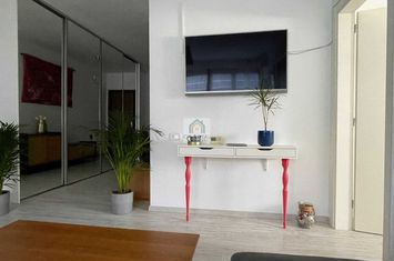 Inchiriez apartament 2 camere zona Aviatiei-Baneasa-Bd. Aerogarii, Str. Promoroaca, la 1.5 km. metrou Aurel Vlaicu, renovat, bloc 2014. anunturi imobiliare Bucuresti