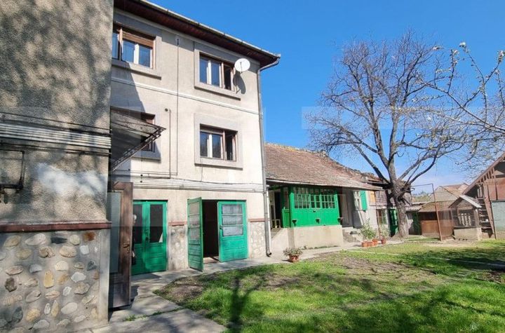 Vilă - 7 camere de vanzare SEBES - Alba anunturi imobiliare Alba
