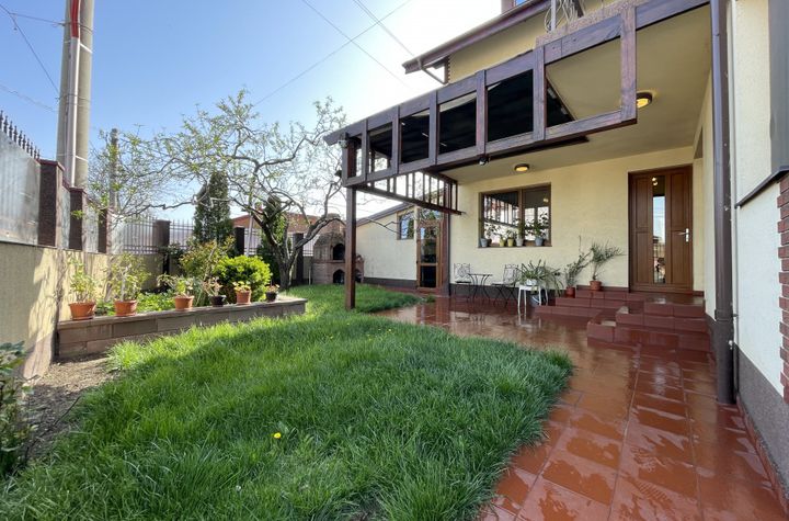 Vilă - 6 camere de vanzare TITAN - Bucuresti anunturi imobiliare Bucuresti