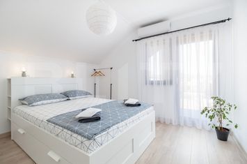 Vilă - 5 camere de inchiriat ORADEA - Bihor anunturi imobiliare Bihor