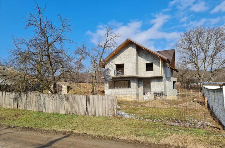 Vilă - 5 camere de vanzare BUCIUM - Iasi anunturi imobiliare Iasi