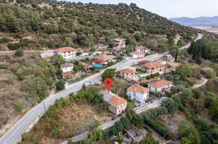 Teren 785 mp cu casă veche în Φιλίππους Καβάλας anunturi imobiliare Grecia