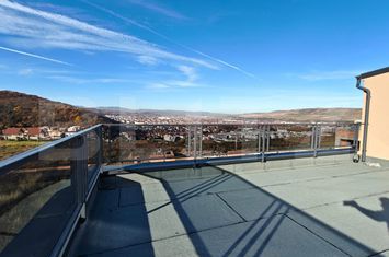 Vilă - 4 camere de vanzare FLORESTI - Cluj anunturi imobiliare Cluj