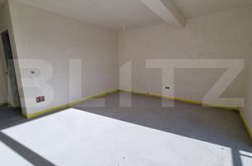 Apartament 3 camere de vanzare BACIU - Cluj anunturi imobiliare Cluj