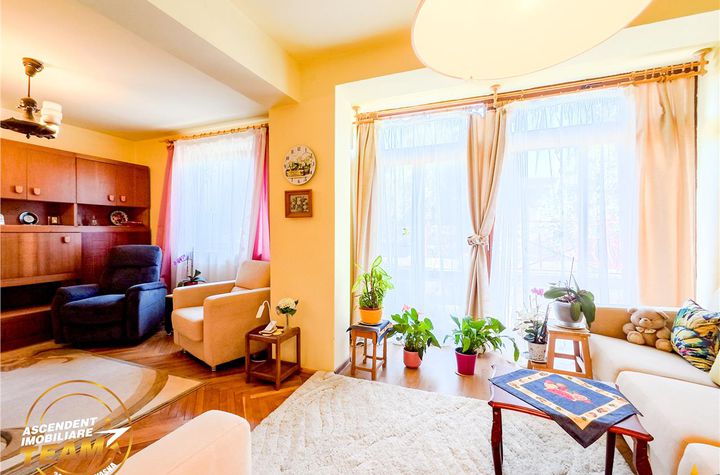 Casă - 3 camere de vanzare CENTRAL - Covasna anunturi imobiliare Covasna