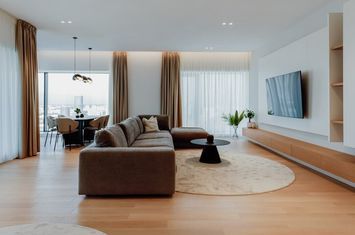 4-room, luxury apartment, located in the One Verdi Park anunturi imobiliare Bucuresti