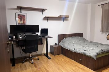 Barbu Vacarescu vis a vis Parcul Circului, vanzare apartament 3 camere, imobil reabilitat termic, anunturi imobiliare Bucuresti