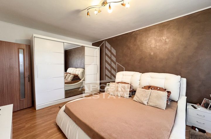 Apartament 4 camere | Decomandat | 80mp | Etaj 4/5 | La cheie | Turist anunturi imobiliare Timis