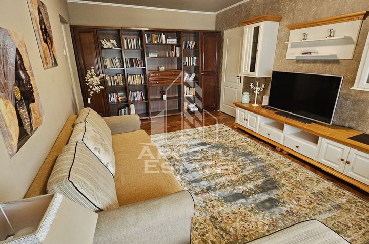 Apartament cu 3 camere, centrala proprie, anunturi imobiliare Timis