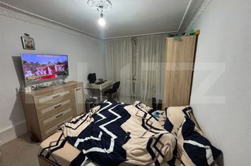 Apartament 3 camere de vanzare 9 MAI - Prahova anunturi imobiliare Prahova