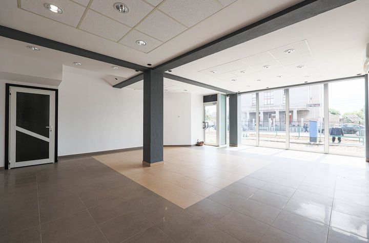 De inchiriat spatiu comercial cu vitrina in Gradiste anunturi imobiliare Arad