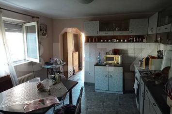 Casă - 3 camere de vanzare 14 MAI - Satu Mare anunturi imobiliare Satu Mare