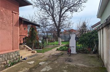 Casă - 3 camere de vanzare CENTRAL - Bihor anunturi imobiliare Bihor