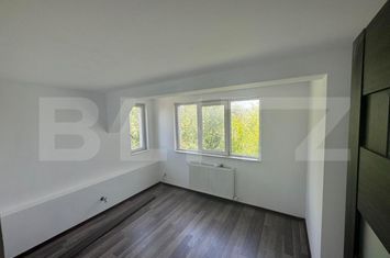 Apartament 4 camere de vanzare SUCEAVA - Suceava anunturi imobiliare Suceava