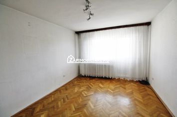 Dambu Pietros - Zona Ansamblul Muresul - 4 camere - 2 balcoane anunturi imobiliare Mures