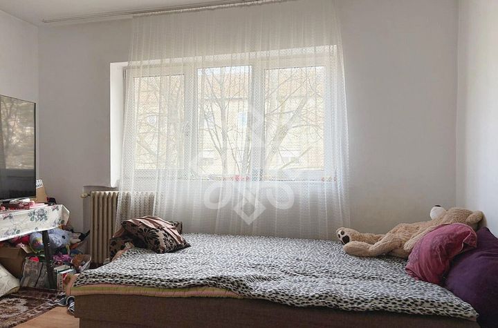 Apartament cu 4 camere de vanzare la etajul 3 in Nufarul anunturi imobiliare Bihor